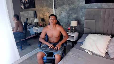 Snapshot of zac_haynes chatting on September 23, 8:37 pm zac online show from September 23, 8:37 pm