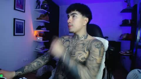 zac_muller1 online show from July 2, 5:01 am