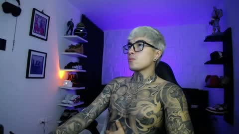 zac_muller1 online show from June 5, 5:25 am