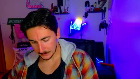 Snapshot of zach_rhyder chatting on October 27, 12:21 am Zach Rhyder online show from October 27, 12:21 am