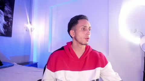 zack_isback online show from April 10, 11:42 pm