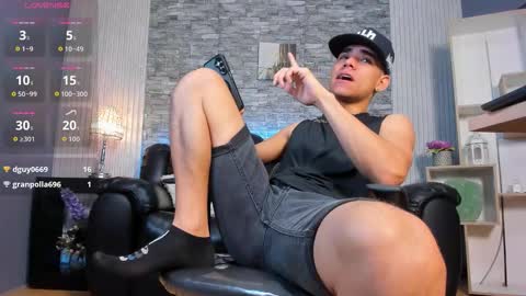 zack_joness10 online show from March 29, 5:09 am