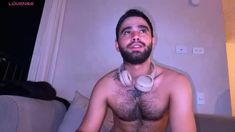 zack_sullivan22 online show from May 16, 2:08 am