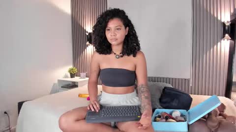 zafira online show from February 19, 7:40 am