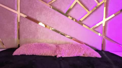 Claire  online show from November 17, 7:16 pm