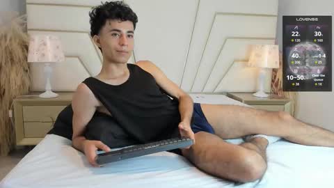 zahir_ashar online show from October 18, 11:47 am