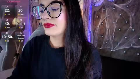   online show from November 5, 6:43 pm