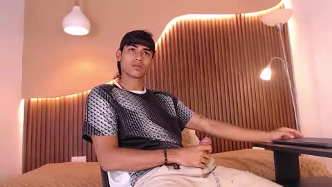 Zander online show from February 26, 2:05 pm