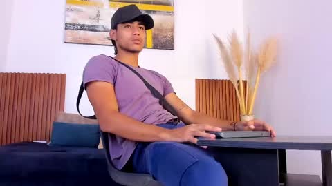 Zander online show from September 19, 1:59 pm