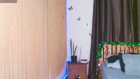 nicky online show from December 19, 11:18 am