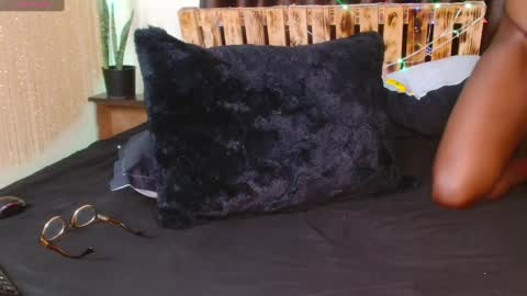 nicky online show from January 22, 11:45 am