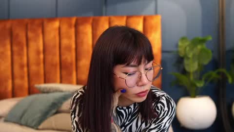 Zara online show from April 2, 5:37 am