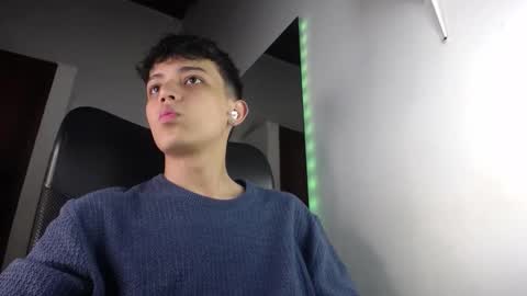 Zarek online show from October 4, 9:34 pm