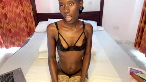 zaria_amara online show from July 29, 11:21 am