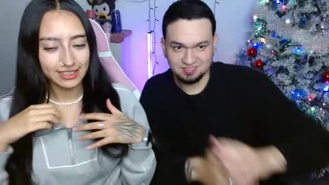 Zelda And Kuro online show from December 2, 11:25 pm