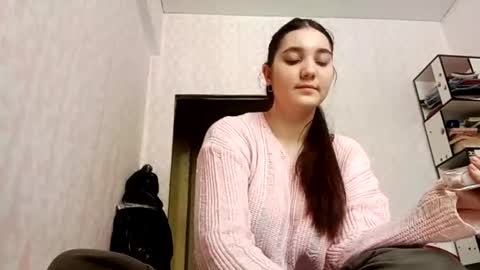 zeniabrossoit online show from February 28, 7:45 am