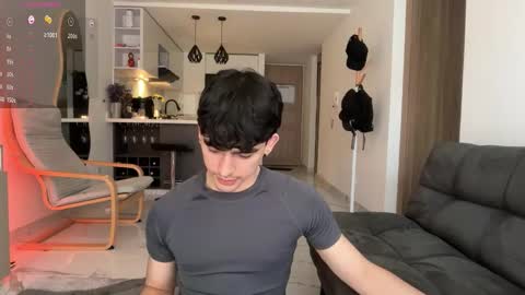 Snapshot of zenn_rush chatting on October 2, 1:32 pm Zenn online show from October 2, 1:32 pm