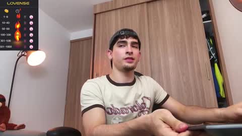 Snapshot of zenn_rush chatting on January 2, 7:40 pm Zenn online show from January 2, 7:40 pm