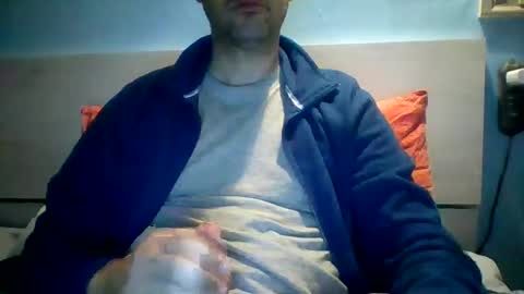 zeus online show from December 4, 7:33 am