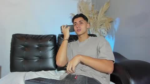 Zeus Brant online show from April 13, 1:04 pm