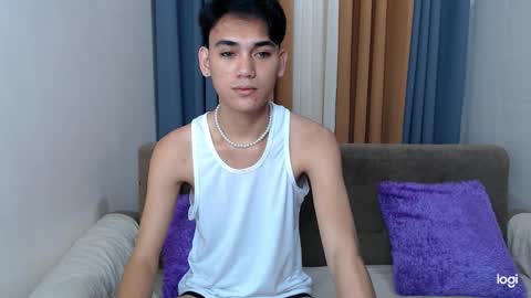 zavier skinny asian online show from February 8, 10:35 pm