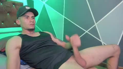 Snapshot of zhararivas chatting on September 27, 10:51 pm Sharon online show from September 27, 10:51 pm