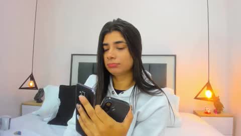 zia online show from November 18, 12:19 pm