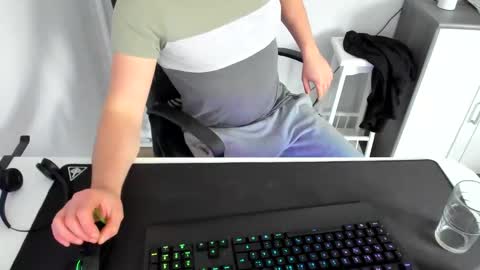 ziemlichflutschig online show from March 12, 1:40 pm