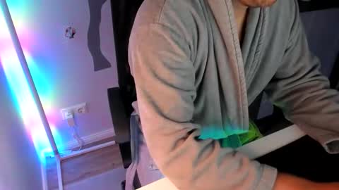 ziemlichflutschig online show from October 6, 4:41 am