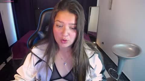 zoe_bj online show from December 13, 8:59 pm