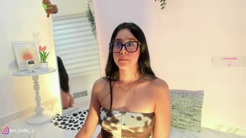 Snapshot of zoe_blake18 chatting on October 13, 2:35 am Zoe online show from October 13, 2:35 am