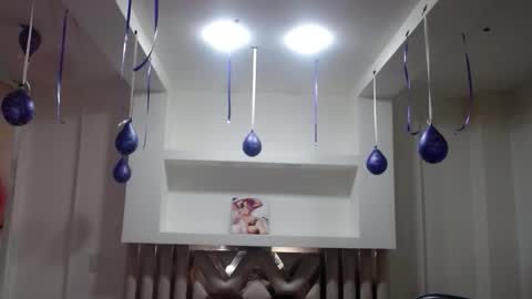 Z O E online show from November 23, 12:36 pm