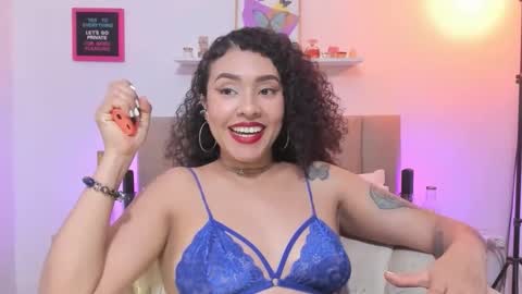 Zoe Gruber online show from November 8, 12:35 am