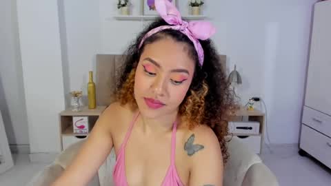 Zoe Gruber online show from July 18, 1:29 am