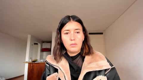 ZOE online show from February 24, 9:09 pm