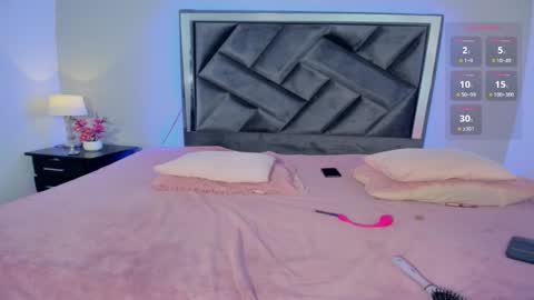 zoe_longhair online show from November 26, 6:37 pm