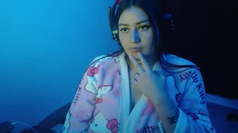 Snapshot of zoe_sexy69 chatting on February 27, 1:08 am ZOE online show from February 27, 1:08 am
