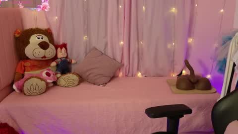 zoe_sullivan_ online show from April 29, 9:36 am