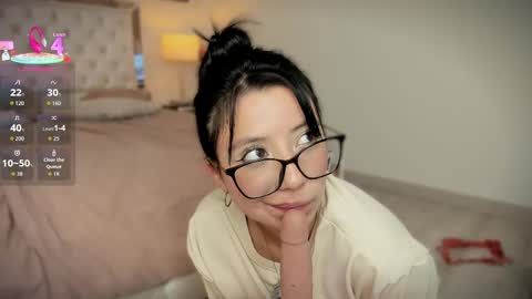 Zoe online show from May 7, 9:54 pm