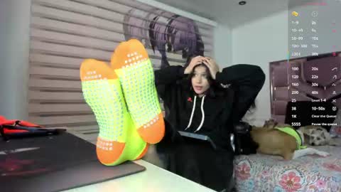 Zoe online show from August 2, 12:45 am