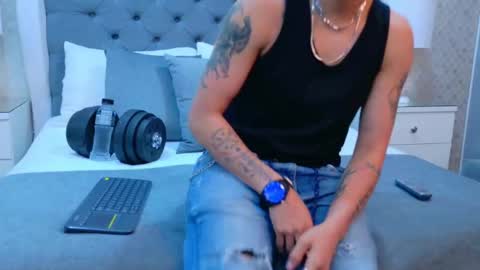 Zoe Krug online show from November 3, 11:55 am