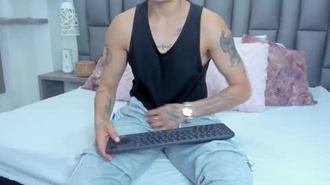 Zoe Krug online show from February 18, 12:38 pm