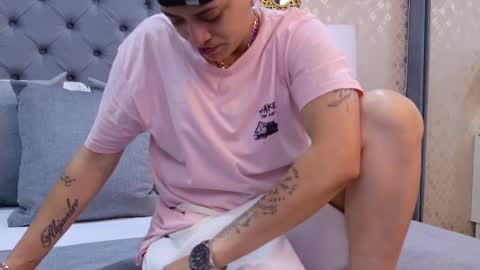 Zoe Krug online show from September 17, 12:08 pm