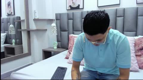 Zoe Krug online show from March 21, 12:10 pm