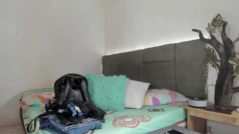 Zoel Amber online show from April 6, 9:05 pm