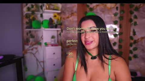 zoey fox  online show from March 22, 11:09 pm