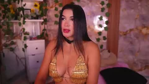 zoey fox  online show from June 14, 2:00 am
