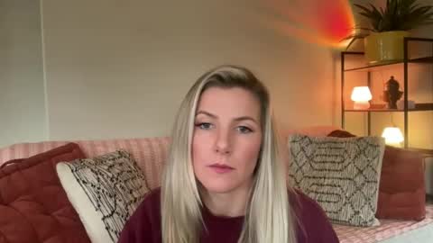 Zoeydanner online show from February 18, 9:36 pm