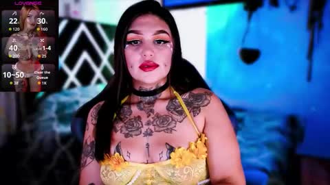 Zoee  online show from February 6, 8:11 pm