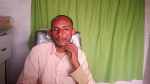 Snapshot of zoyakhan803 chatting on February 11, 11:42 am zoyakhan803 online show from February 11, 11:42 am